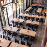 Restaurant Lounge mit Glasfront thumb