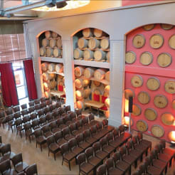 Eventsaal mit Bühne thumb