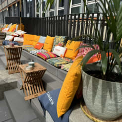 Design Bar & Lounge thumb