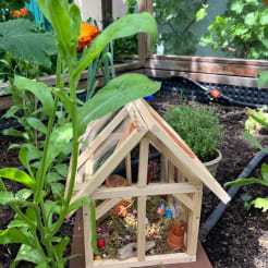 Mini-Gewächshaus Station thumb