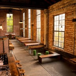 Lichtdurchflutetes Gartenhaus thumb