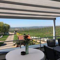 Weinlounge mit Panoramablick in Talheim thumb