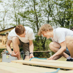 Floßbau auf der Isar preview