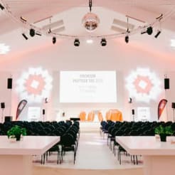 Moderne Eventhalle im Industrial Style Frankfurt  thumb