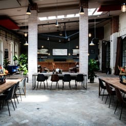 Loftartige Barlocation mit Terrasse thumb