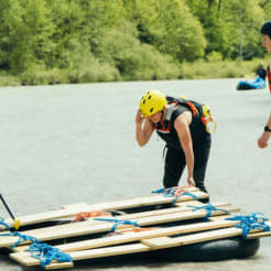 Floßbau auf der Loisach preview