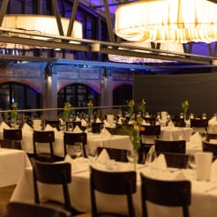 Empore im Industriedesign thumb