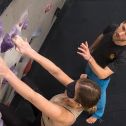 Achtsamkeit mit Bouldern thumb