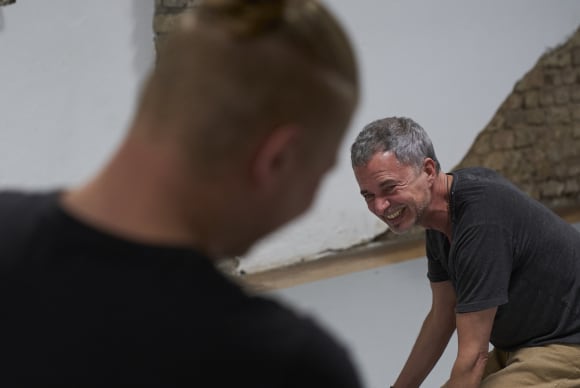 Vertrauen aufbauen mit Improtheater