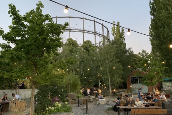 Eventlocation Weitläufiger Sommergarten mit Terrasse