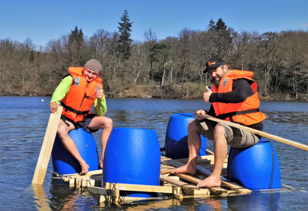 Floßbau Challenge in Berlin