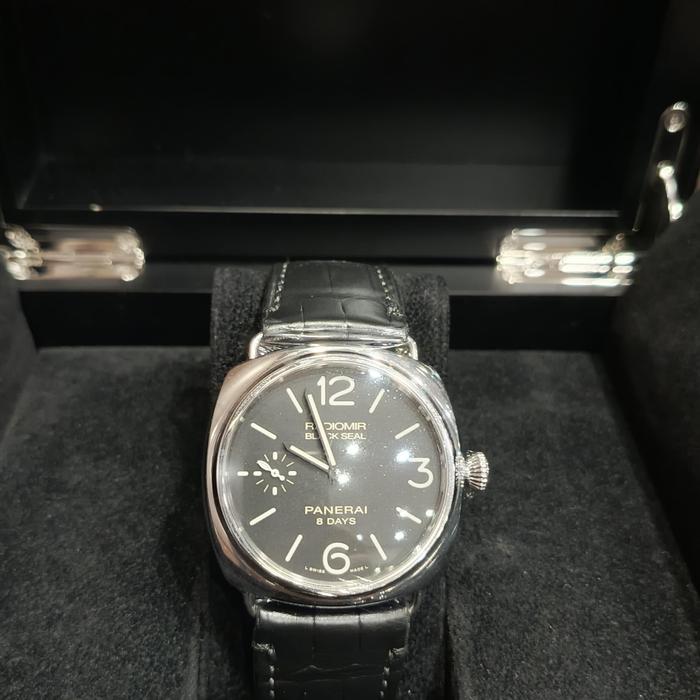 Panerai Radiomir Black Seal 8 Days PAM 609