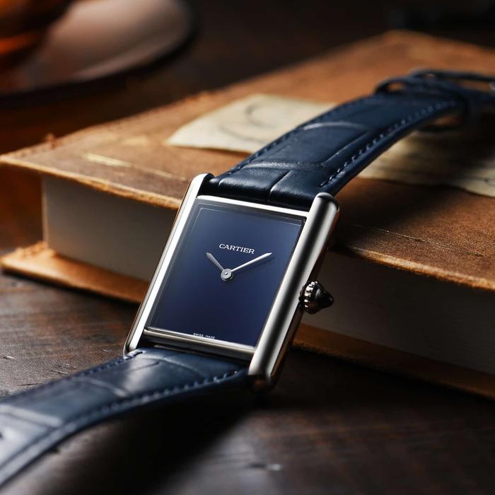 Cartier Tank Must De with Leather Quartz 33m - New in Box thumbnail 3