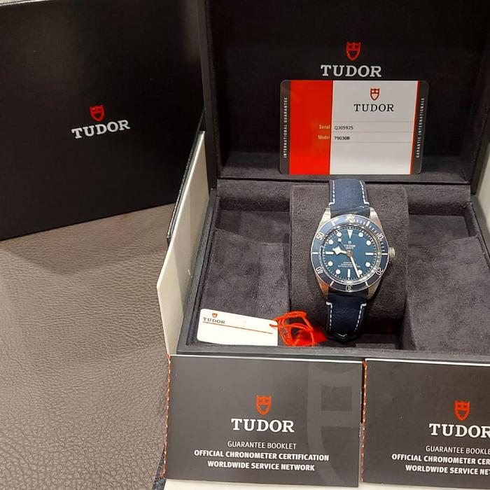 Tudor Heritage Blackbay 58 Blue Dial Leather thumbnail 5