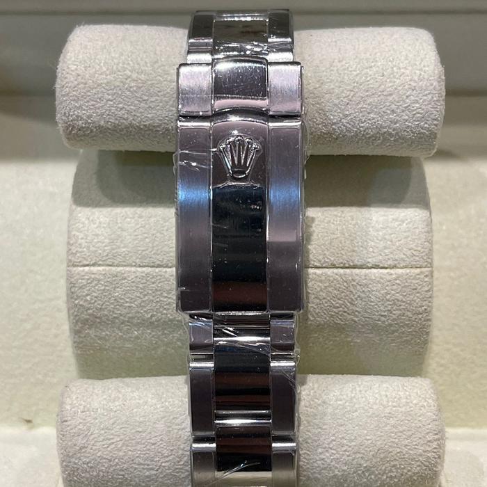 Rolex Datejust Lady 31m, Diamonds Index Silver Dial Oyster thumbnail 4