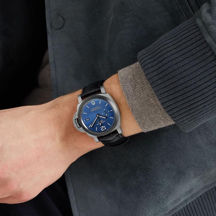 Panerai Luminor GMT Blue Dial, Carbon Bezel Titanium Sandblast PAM 1279 - 41,5 mm thumbnail 8