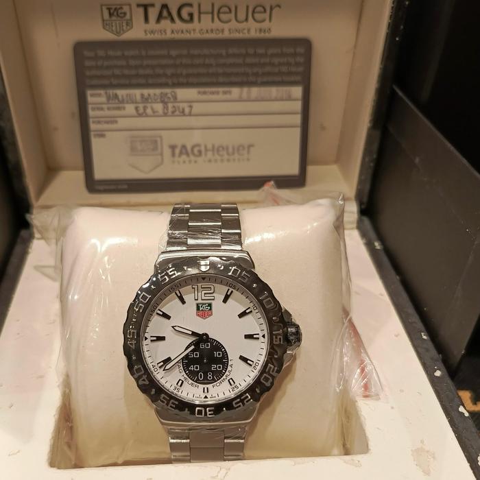 Tag Heuer Formula 1 White Dial with Bracelet Quartz 42 mm thumbnail 3