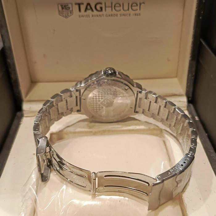 Tag Heuer Formula 1 White Dial with Bracelet Quartz 42 mm thumbnail 4
