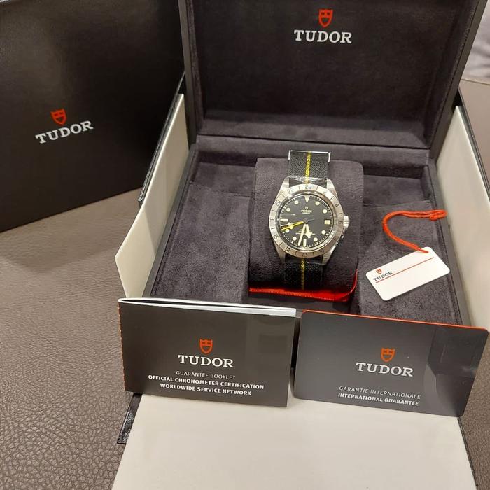 Tudor Blackbay GMT Pro with Fabric 39m - New in Box thumbnail 3