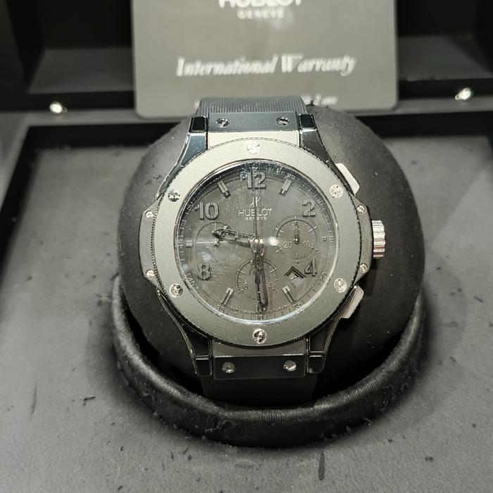 Hublot Big Bang 'Black Magic Ceramic Limited Edition' Chronograph 44 mm thumbnail 8