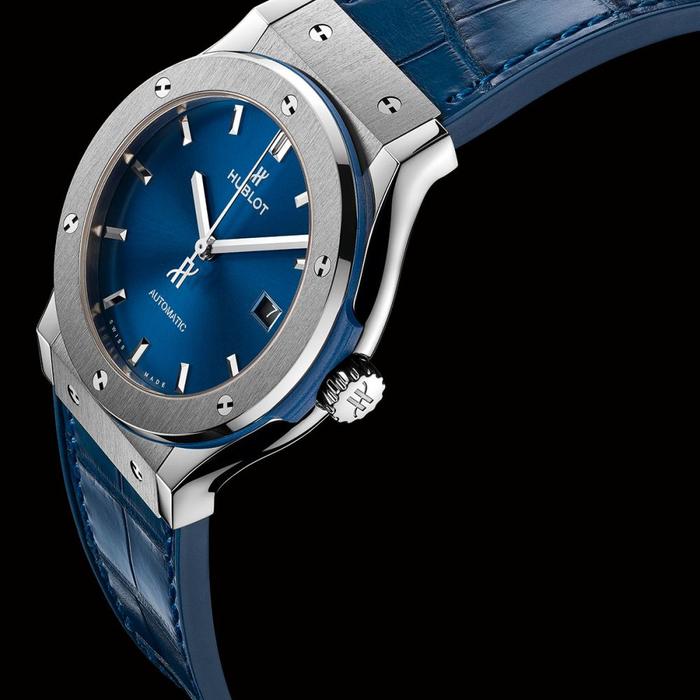 Hublot Classic Fushion Blue Dial Titanium 42m - New in Box thumbnail 3