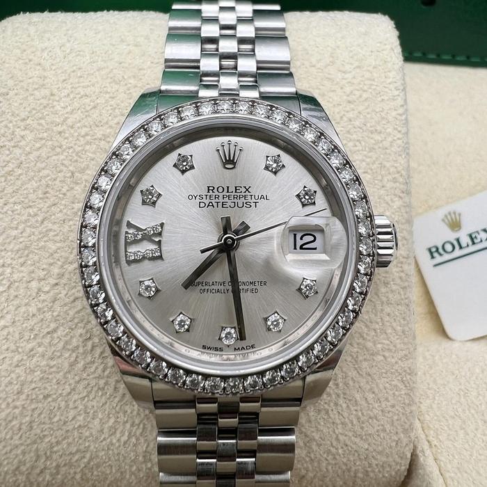 Rolex Datejust Lady 28m, Factory Diamonds Bezel, XI Diamonds Index Silver Dial Stainless Steel Jubilee thumbnail 8