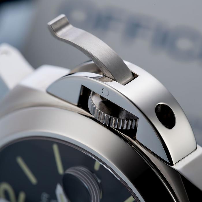 Panerai Luminor PAM 104 thumbnail 3