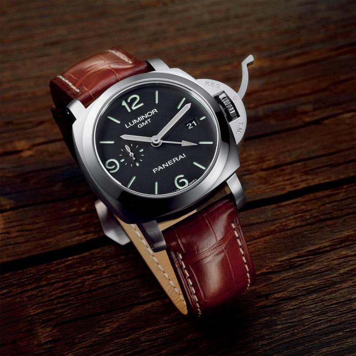 Panerai Luminor GMT PAM 320