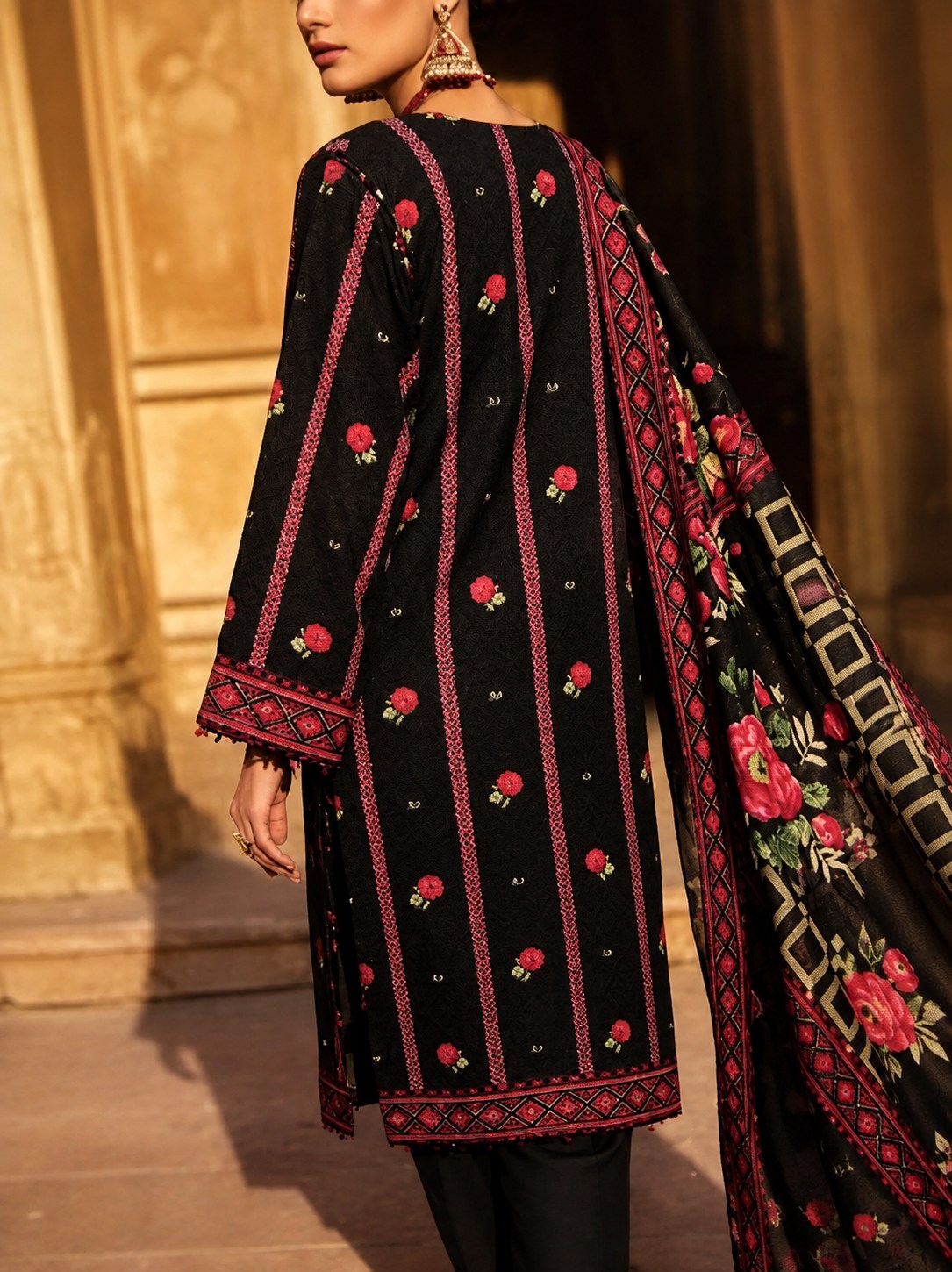3 Pcs Unstitched Cambric Suit