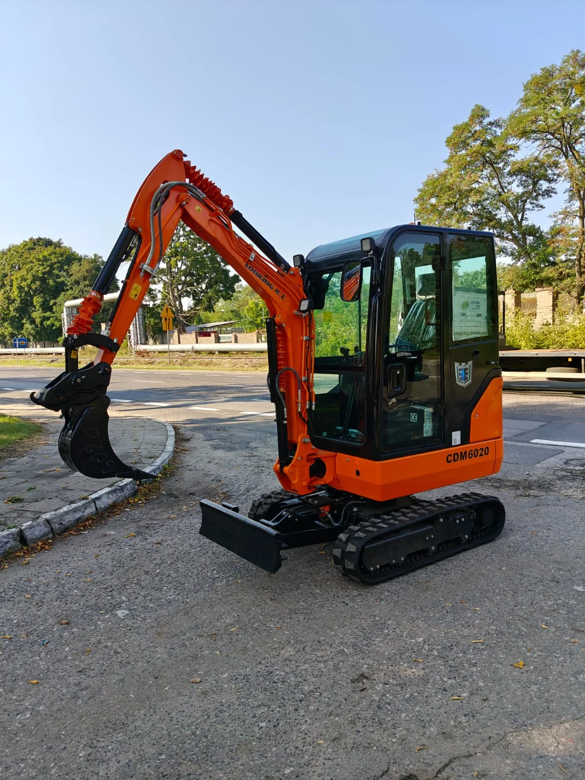 Minikoparka gąsienicowa Lonking CDM 6020