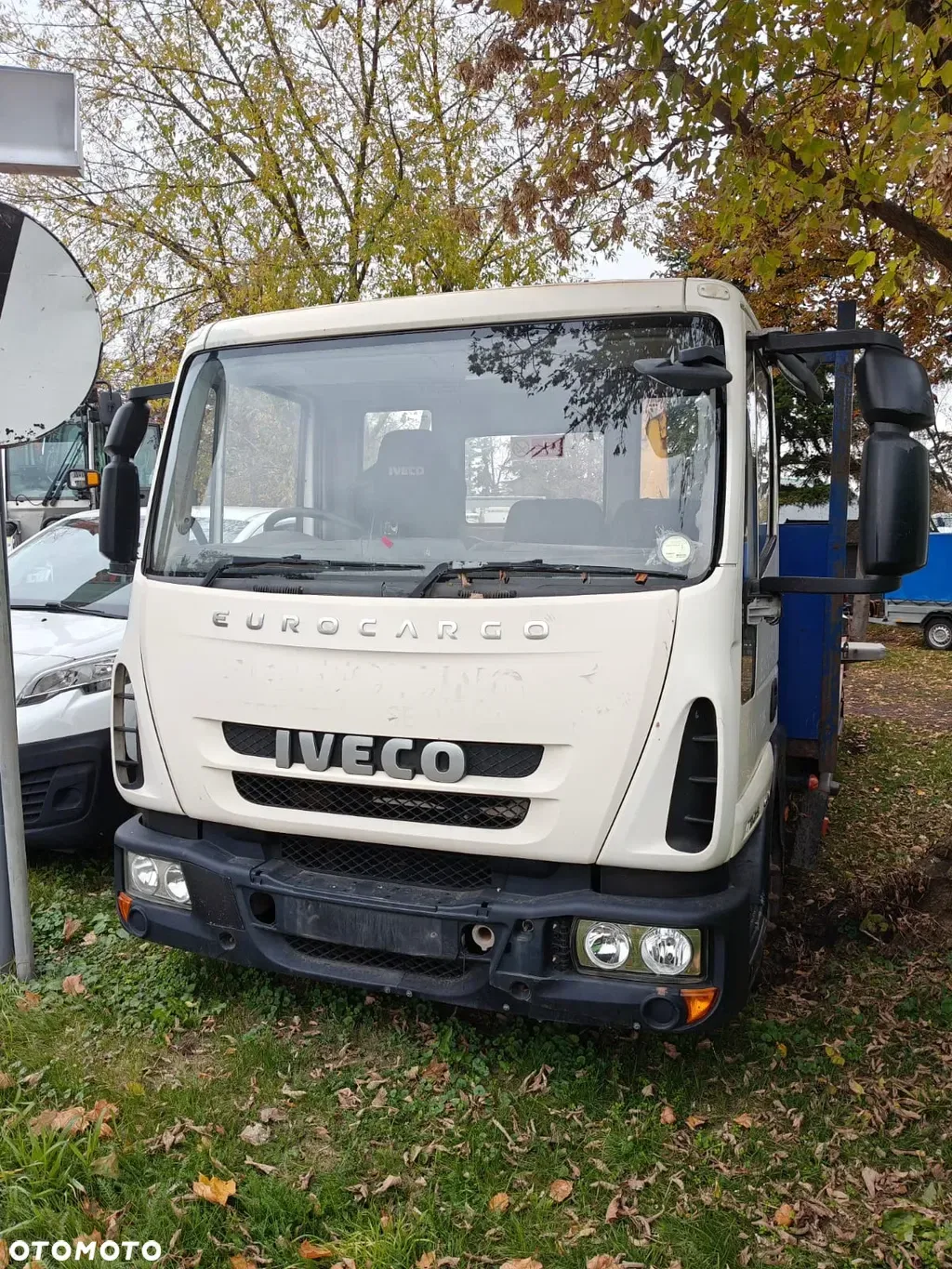 2013r IVECO Eurocargo Stralis Maska Atrapa Lampa lampa drzwi części