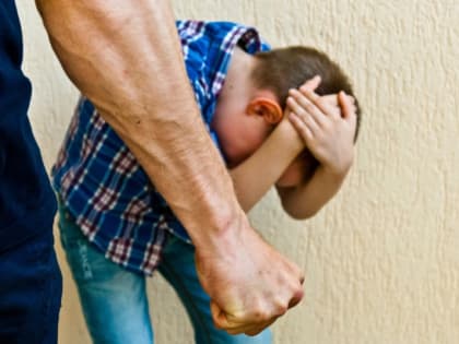 На Камчатке на мужчину, которого порезал ножом сын, завели уголовное дело