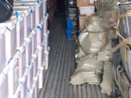 Бывший сотрудник МВД осужден за организацию незаконного вывоза красной икры с Камчатки