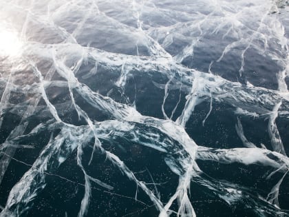 МинЧС Камчатки призывает граждан не выходить и не выезжать на лед на водоемах