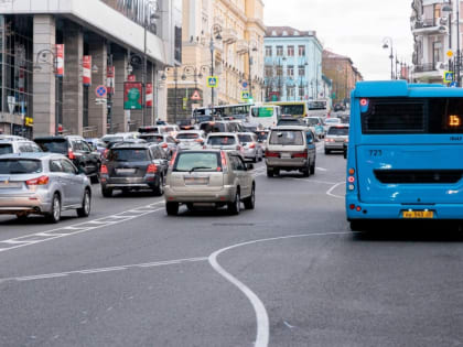 Водители, учите новые правила: с 1 марта меняется порядок проезда по кругу