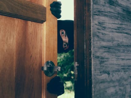 На Камчатке двое приятелей попали под статью за кражу кухонного гарнитура у соседа