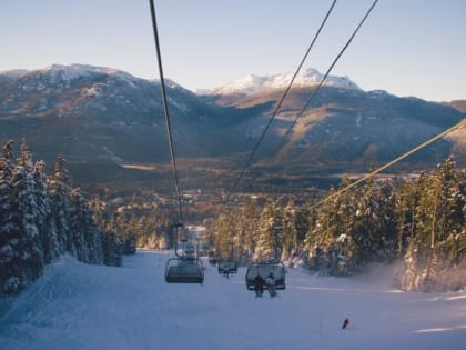 Возбуждено уголовное дело по факту гибели подростка при спуске со склона горы