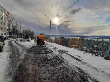 В Петропавловске-Камчатском продолжают устранять последствия циклона