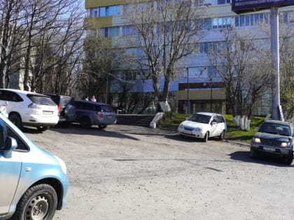 В Петропавловске с 20 мая закроют парковку у Дому быта на КП