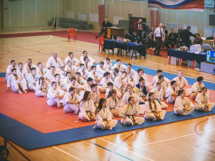 Сильнейшие каратисты дальневосточного региона России соревновались в мастерстве на Камчатке