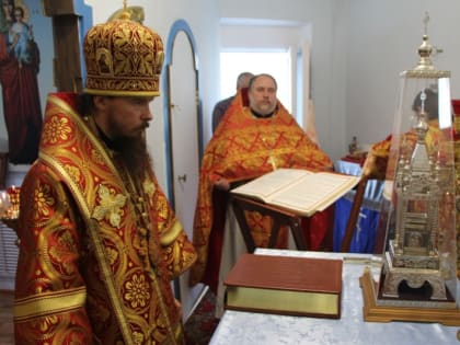 Архиепископ Феодор совершил Литургию в храме Дома-интерната п. Ягодный