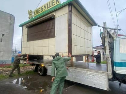 С улиц Петропавловска вывозят киоски и ларьки