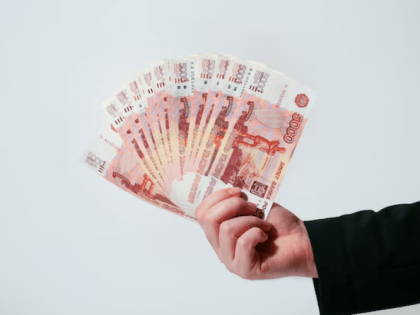 Путин поручил увеличить выплаты некоторым гражданам в два раза