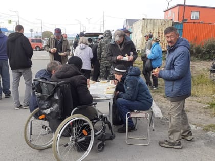 Православные волонтеры организуют бесплатные обеды для бездомных в Петропавловске