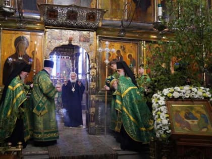 В канун праздника Святой Троицы Святейший Патриарх Кирилл совершил всенощное бдение в Троице-Сергиевой лавре