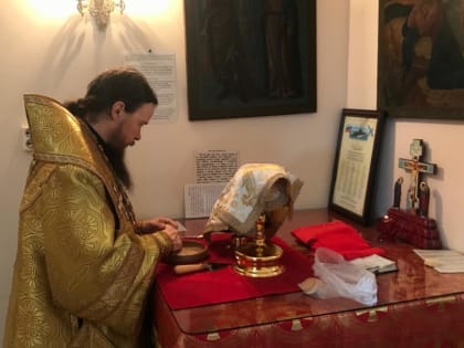 Литургия в день Рождества свт. Николая Чудотворца