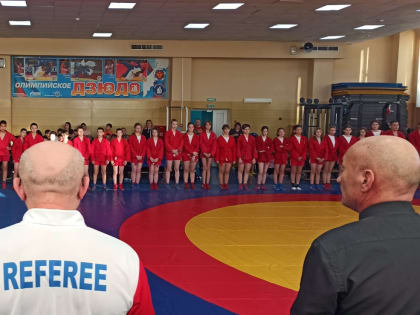 Юных самбистов Камчатки поздравил с юбилейной датой рождения борьбы САМБО сенатор Борис Невзоров