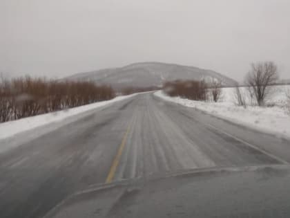 На мильковской трассе пурга и гололед, водителей призывают к осторожности