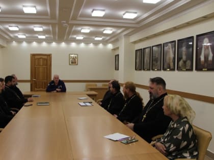 Состоялась встреча священнослужителей епархии с руководителем центра кризисной психологии