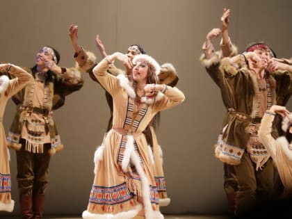 Внедрить образовательную составляющую на базе известных ансамблей Камчатки поручил Владимир Солодов